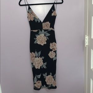 Black mini dress, perfect for a night out